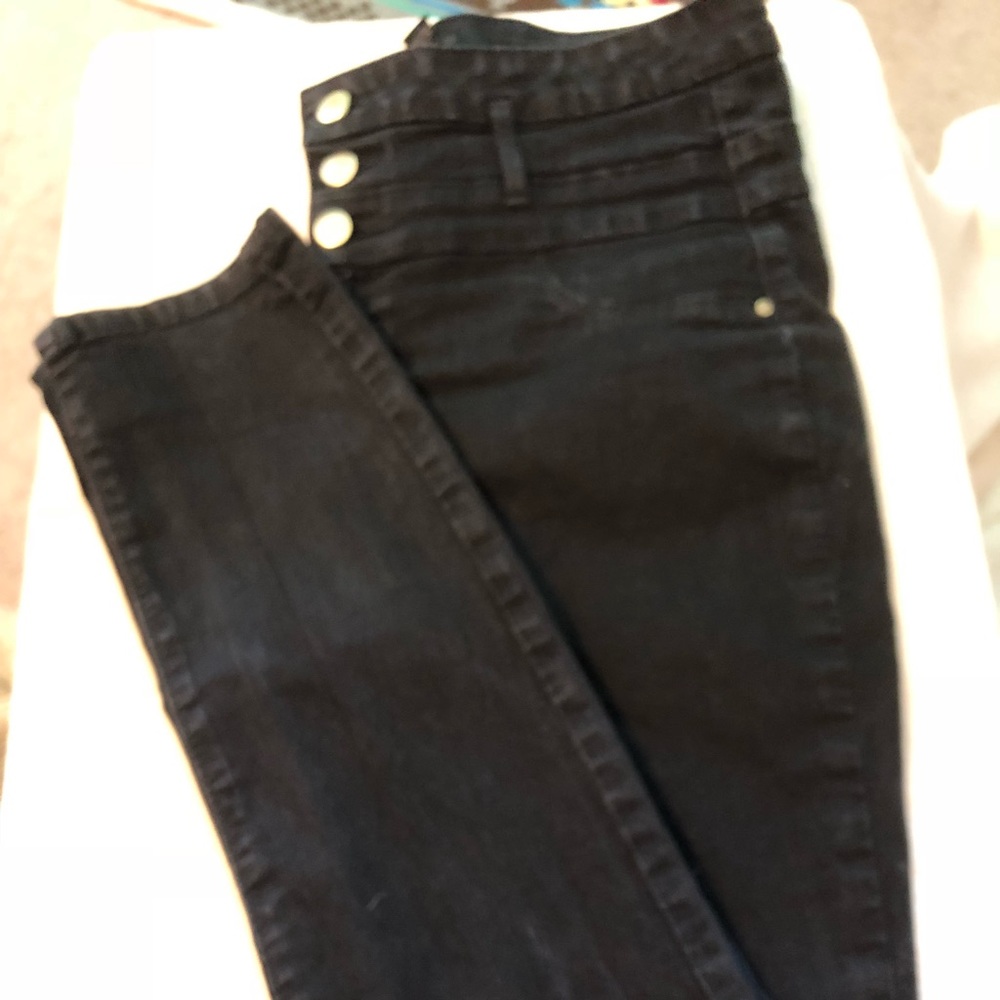 Black High-Waisted Skinny Jeans